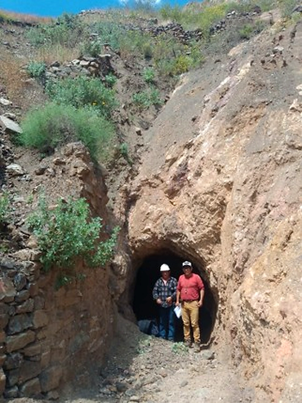 Bocamina Histórica en Corte de Quebrada